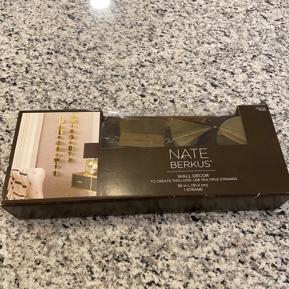 Nate Berkus Gold Wall Decor - 1 Strand